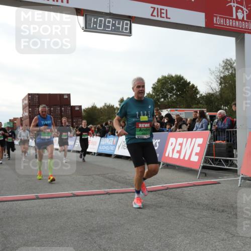 03.10.2025 - Köhlbrandbrückenlauf Yannick Fuchs http://msf.ph/oto/8984991 03.10.2025 16:09:46 Ziel 7272, 7305, 7306, 7452, 7498, 7583, 7742, 8814, 8826, 8834, 9024, 9097, 9181, 9567, 9600, 9671, 9748 meine-sportfotos.de