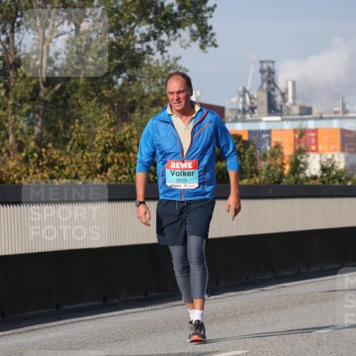 03.10.2025 - Köhlbrandbrückenlauf Luisa Fischer http://msf.ph/oto/8984998 03.10.2025 11:15:09 Position 3 2659 meine-sportfotos.de