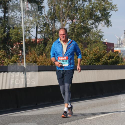 03.10.2025 - Köhlbrandbrückenlauf Luisa Fischer http://msf.ph/oto/8985009 03.10.2025 11:15:10 Position 3 2659 meine-sportfotos.de