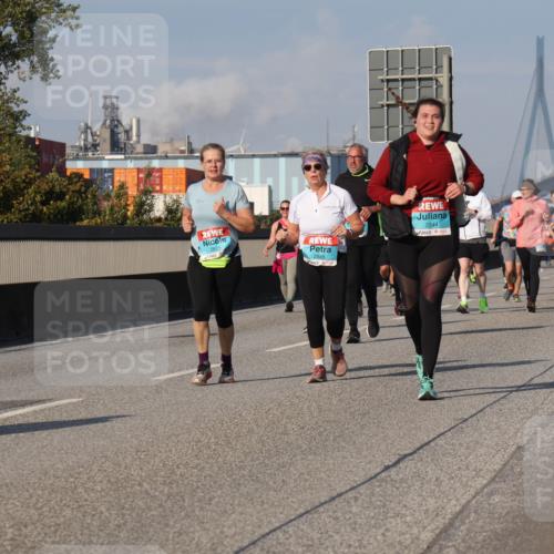 03.10.2025 - Köhlbrandbrückenlauf Luisa Fischer http://msf.ph/oto/8985022 03.10.2025 11:15:12 Position 3 2804, 2895, 2344 meine-sportfotos.de