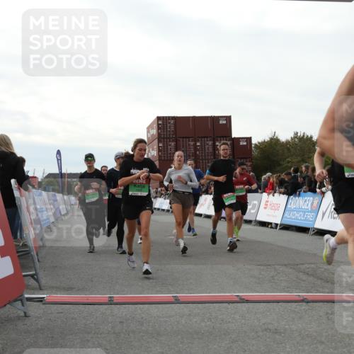 03.10.2025 - Köhlbrandbrückenlauf Yannick Fuchs http://msf.ph/oto/8985026 03.10.2025 16:09:48 Ziel 7272, 7305, 7306, 7452, 7498, 7583, 7742, 7863, 8814, 8826, 8834, 9097, 9181, 9567, 9600, 9671, 9748 meine-sportfotos.de
