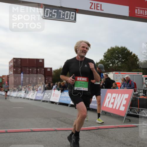 03.10.2025 - Köhlbrandbrückenlauf Yannick Fuchs http://msf.ph/oto/8985028 03.10.2025 15:57:06 Ziel 7041, 7107, 7593, 7618, 9032, 9751 meine-sportfotos.de