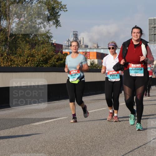 03.10.2025 - Köhlbrandbrückenlauf Luisa Fischer http://msf.ph/oto/8985032 03.10.2025 11:15:14 Position 3 2894, 2895, 2344 meine-sportfotos.de