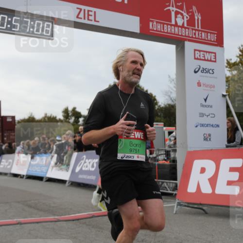 03.10.2025 - Köhlbrandbrückenlauf Yannick Fuchs http://msf.ph/oto/8985035 03.10.2025 15:57:06 Ziel 7041, 7107, 7593, 7618, 9032, 9751 meine-sportfotos.de