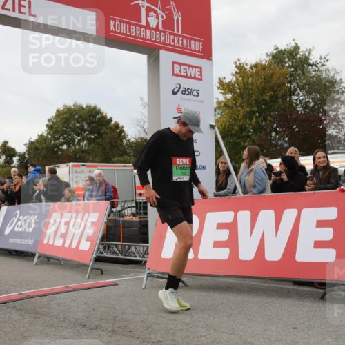03.10.2025 - Köhlbrandbrückenlauf Yannick Fuchs http://msf.ph/oto/8985040 03.10.2025 15:57:07 Ziel 7041, 7107, 7593, 7618, 9032, 9751 meine-sportfotos.de