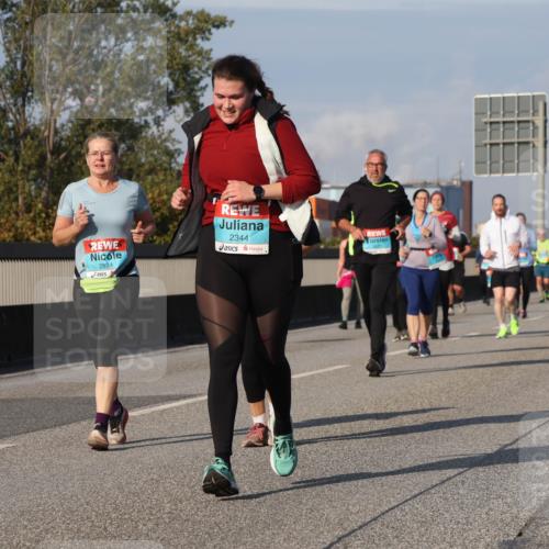03.10.2025 - Köhlbrandbrückenlauf Luisa Fischer http://msf.ph/oto/8985041 03.10.2025 11:15:16 Position 3 2344, 2894 meine-sportfotos.de