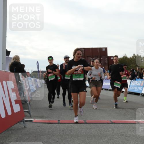 03.10.2025 - Köhlbrandbrückenlauf Yannick Fuchs http://msf.ph/oto/8985043 03.10.2025 16:09:49 Ziel 7205, 7272, 7305, 7306, 7452, 7498, 7583, 7742, 7863, 8014, 8814, 8826, 9097, 9181, 9341, 9567, 9600, 9671, 9748 meine-sportfotos.de