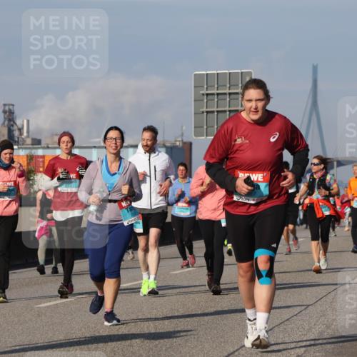 03.10.2025 - Köhlbrandbrückenlauf Luisa Fischer http://msf.ph/oto/8985064 03.10.2025 11:15:20 Position 3  meine-sportfotos.de