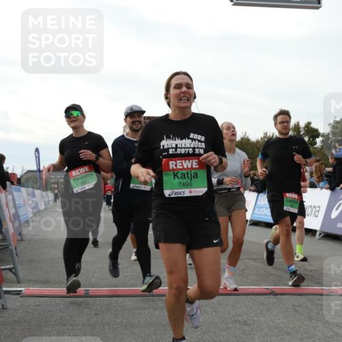 03.10.2025 - Köhlbrandbrückenlauf Yannick Fuchs http://msf.ph/oto/8985065 03.10.2025 16:09:49 Ziel 7205, 7272, 7305, 7306, 7452, 7498, 7583, 7742, 7863, 8014, 8814, 8826, 9097, 9181, 9341, 9567, 9600, 9671, 9748 meine-sportfotos.de