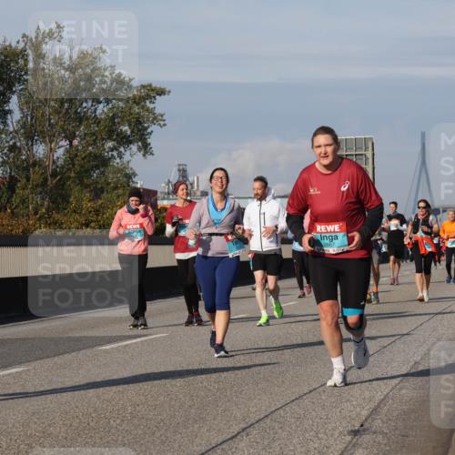 03.10.2025 - Köhlbrandbrückenlauf Luisa Fischer http://msf.ph/oto/8985072 03.10.2025 11:15:21 Position 3 3673, 2667 meine-sportfotos.de