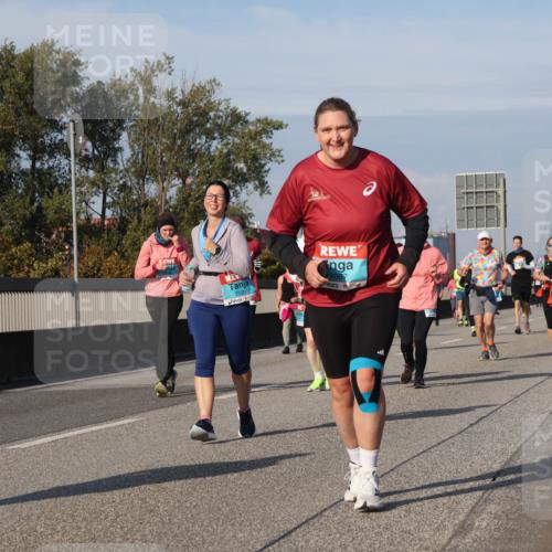 03.10.2025 - Köhlbrandbrückenlauf Luisa Fischer http://msf.ph/oto/8985081 03.10.2025 11:15:23 Position 3 2530, 2667 meine-sportfotos.de