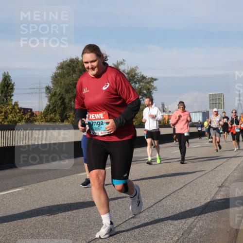 03.10.2025 - Köhlbrandbrückenlauf Luisa Fischer http://msf.ph/oto/8985089 03.10.2025 11:15:24 Position 3 2667 meine-sportfotos.de