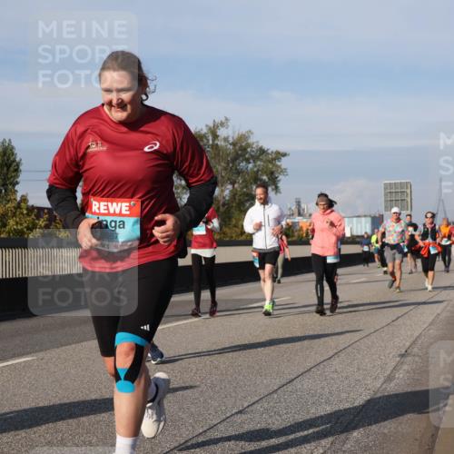 03.10.2025 - Köhlbrandbrückenlauf Luisa Fischer http://msf.ph/oto/8985091 03.10.2025 11:15:24 Position 3 2667 meine-sportfotos.de