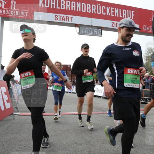 03.10.2025 - Köhlbrandbrückenlauf Yannick Fuchs http://msf.ph/oto/8985097 03.10.2025 16:09:50 Ziel 7205, 7272, 7305, 7306, 7452, 7498, 7583, 7742, 7743, 7863, 8014, 8814, 9028, 9097, 9181, 9341, 9567, 9600, 9671, 9748 meine-sportfotos.de