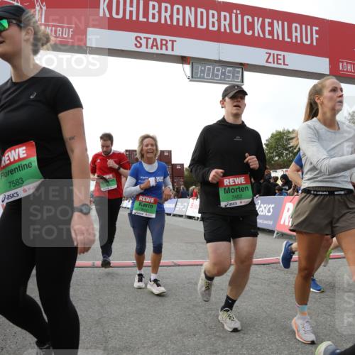 03.10.2025 - Köhlbrandbrückenlauf Yannick Fuchs http://msf.ph/oto/8985105 03.10.2025 16:09:51 Ziel 7205, 7272, 7305, 7306, 7452, 7498, 7583, 7742, 7743, 7863, 8014, 8814, 8817, 9028, 9097, 9181, 9341, 9600, 9671, 9748 meine-sportfotos.de
