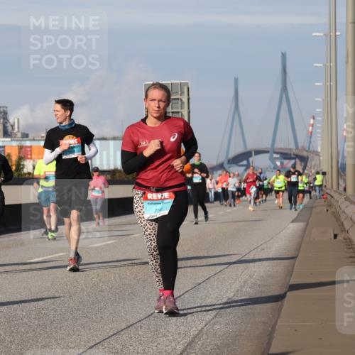 03.10.2025 - Köhlbrandbrückenlauf Luisa Fischer http://msf.ph/oto/8985130 03.10.2025 11:15:31 Position 3 3552, 2148 meine-sportfotos.de
