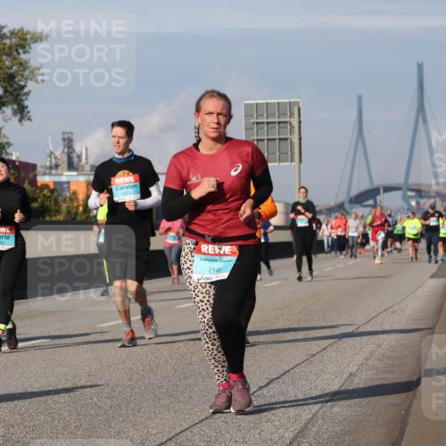 03.10.2025 - Köhlbrandbrückenlauf Luisa Fischer http://msf.ph/oto/8985134 03.10.2025 11:15:32 Position 3 3552, 1, 2148 meine-sportfotos.de