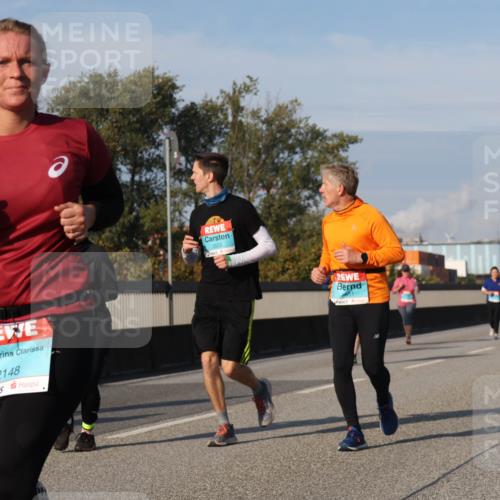 03.10.2025 - Köhlbrandbrückenlauf Luisa Fischer http://msf.ph/oto/8985151 03.10.2025 11:15:35 Position 3 2148, 3553, 3651 meine-sportfotos.de