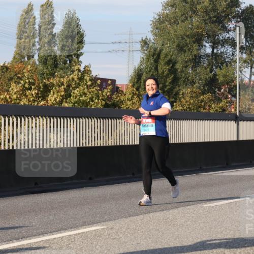03.10.2025 - Köhlbrandbrückenlauf Luisa Fischer http://msf.ph/oto/8985169 03.10.2025 11:15:46 Position 3 2474, 1 meine-sportfotos.de