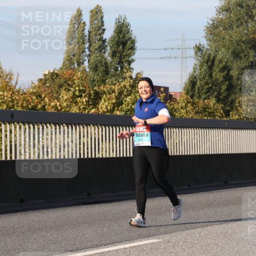 03.10.2025 - Köhlbrandbrückenlauf Luisa Fischer http://msf.ph/oto/8985172 03.10.2025 11:15:47 Position 3 2474 meine-sportfotos.de