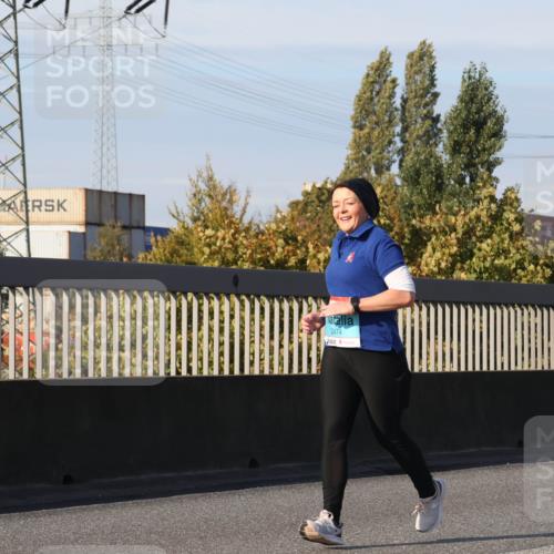 03.10.2025 - Köhlbrandbrückenlauf Luisa Fischer http://msf.ph/oto/8985175 03.10.2025 11:15:48 Position 3 2474 meine-sportfotos.de