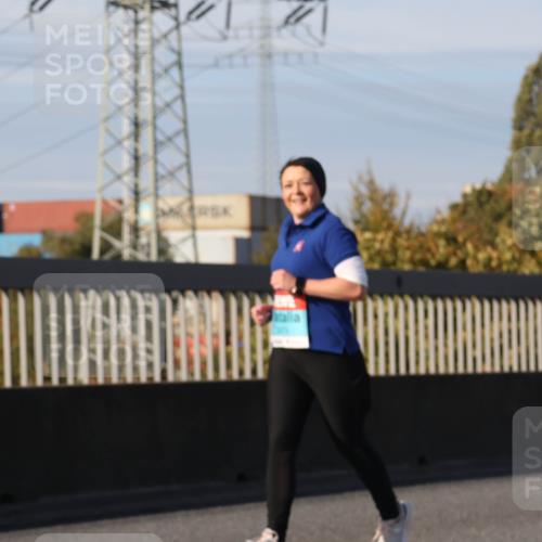 03.10.2025 - Köhlbrandbrückenlauf Luisa Fischer http://msf.ph/oto/8985180 03.10.2025 11:15:48 Position 3  meine-sportfotos.de