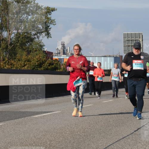 03.10.2025 - Köhlbrandbrückenlauf Luisa Fischer http://msf.ph/oto/8985203 03.10.2025 11:15:54 Position 3 2475 meine-sportfotos.de