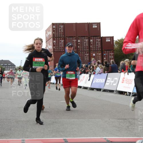 03.10.2025 - Köhlbrandbrückenlauf Yannick Fuchs http://msf.ph/oto/8985222 03.10.2025 16:09:58 Ziel 7175, 7205, 7273, 7529, 7742, 7743, 7753, 7863, 8014, 8817, 8882, 9028, 9090, 9341, 9601 meine-sportfotos.de