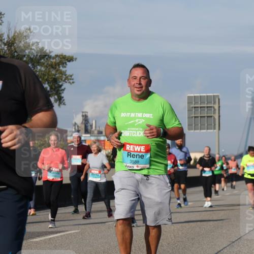 03.10.2025 - Köhlbrandbrückenlauf Luisa Fischer http://msf.ph/oto/8985237 03.10.2025 11:16:00 Position 3 2475, 3588 meine-sportfotos.de