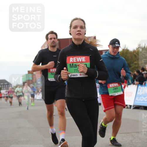 03.10.2025 - Köhlbrandbrückenlauf Yannick Fuchs http://msf.ph/oto/8985239 03.10.2025 16:10:00 Ziel 7175, 7205, 7273, 7528, 7529, 7743, 7753, 7863, 8014, 8817, 8882, 9028, 9090, 9323, 9341, 9601 meine-sportfotos.de