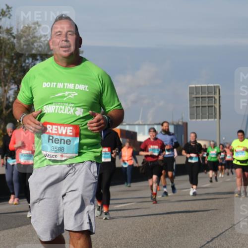 03.10.2025 - Köhlbrandbrückenlauf Luisa Fischer http://msf.ph/oto/8985243 03.10.2025 11:16:01 Position 3 3588 meine-sportfotos.de