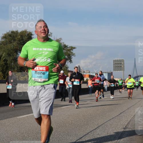03.10.2025 - Köhlbrandbrückenlauf Luisa Fischer http://msf.ph/oto/8985247 03.10.2025 11:16:02 Position 3 3588 meine-sportfotos.de