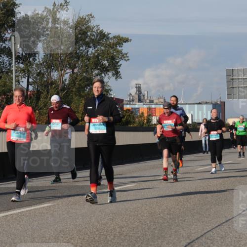 03.10.2025 - Köhlbrandbrückenlauf Luisa Fischer http://msf.ph/oto/8985255 03.10.2025 11:16:03 Position 3 3225, 2418, 2755, 2741 meine-sportfotos.de