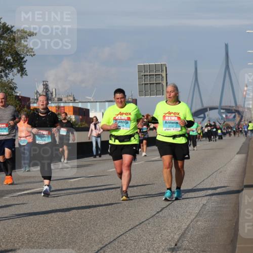 03.10.2025 - Köhlbrandbrückenlauf Luisa Fischer http://msf.ph/oto/8985279 03.10.2025 11:16:07 Position 3 57, 2513, 2741 meine-sportfotos.de