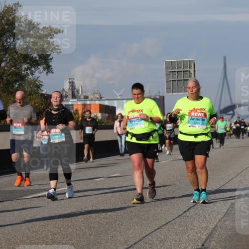 03.10.2025 - Köhlbrandbrückenlauf Luisa Fischer http://msf.ph/oto/8985281 03.10.2025 11:16:07 Position 3 2238, 2738, 27411 meine-sportfotos.de