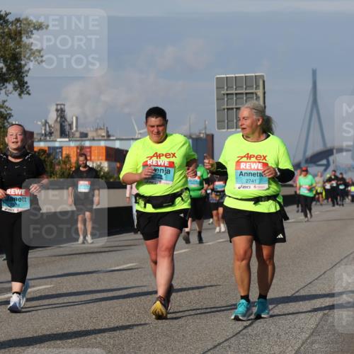 03.10.2025 - Köhlbrandbrückenlauf Luisa Fischer http://msf.ph/oto/8985283 03.10.2025 11:16:07 Position 3 2513, 2238, 2741 meine-sportfotos.de