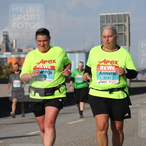 03.10.2025 - Köhlbrandbrückenlauf Luisa Fischer http://msf.ph/oto/8985287 03.10.2025 11:16:08 Position 3 2738, 2741 meine-sportfotos.de