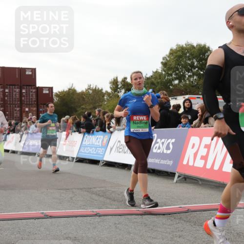 03.10.2025 - Köhlbrandbrückenlauf Yannick Fuchs http://msf.ph/oto/8985293 03.10.2025 16:10:04 Ziel 7175, 7273, 7437, 7528, 7529, 7753, 7764, 8882, 9090, 9323, 9458, 9601 meine-sportfotos.de