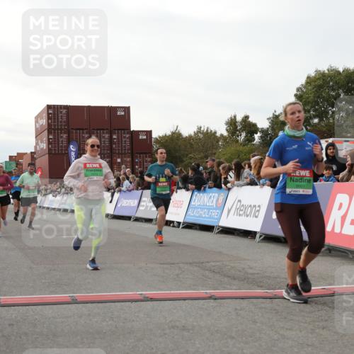 03.10.2025 - Köhlbrandbrückenlauf Yannick Fuchs http://msf.ph/oto/8985298 03.10.2025 16:10:04 Ziel 7175, 7273, 7437, 7528, 7529, 7753, 7764, 8882, 9090, 9323, 9458, 9601 meine-sportfotos.de