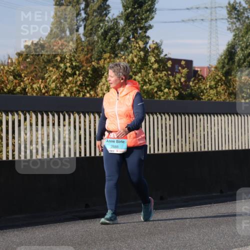 03.10.2025 - Köhlbrandbrückenlauf Luisa Fischer http://msf.ph/oto/8985313 03.10.2025 11:16:17 Position 3 2688 meine-sportfotos.de