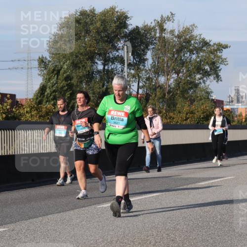 03.10.2025 - Köhlbrandbrückenlauf Luisa Fischer http://msf.ph/oto/8985332 03.10.2025 11:16:21 Position 3 2930, 3621 meine-sportfotos.de