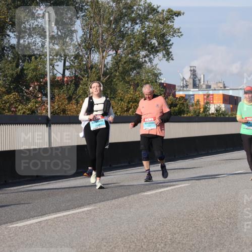 03.10.2025 - Köhlbrandbrückenlauf Luisa Fischer http://msf.ph/oto/8985355 03.10.2025 11:16:24 Position 3 2859 meine-sportfotos.de