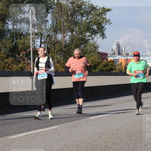 03.10.2025 - Köhlbrandbrückenlauf Luisa Fischer http://msf.ph/oto/8985362 03.10.2025 11:16:25 Position 3 2859 meine-sportfotos.de