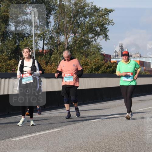 03.10.2025 - Köhlbrandbrückenlauf Luisa Fischer http://msf.ph/oto/8985367 03.10.2025 11:16:26 Position 3 2859, 3097 meine-sportfotos.de