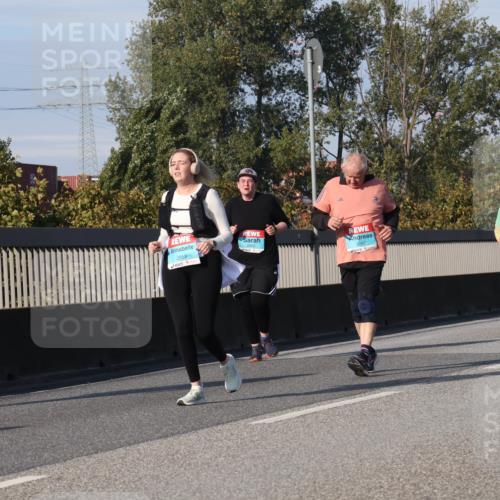 03.10.2025 - Köhlbrandbrückenlauf Luisa Fischer http://msf.ph/oto/8985374 03.10.2025 11:16:27 Position 3 2859, 3097, 3040 meine-sportfotos.de