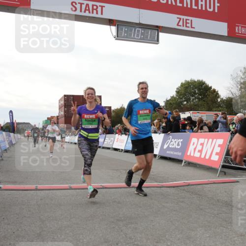 03.10.2025 - Köhlbrandbrückenlauf Yannick Fuchs http://msf.ph/oto/8985385 03.10.2025 16:10:10 Ziel 7421, 7437, 7528, 7529, 7764, 8882, 8932, 8989, 9323, 9347, 9348, 9349, 9458 meine-sportfotos.de