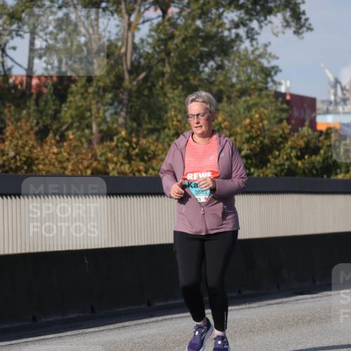 03.10.2025 - Köhlbrandbrückenlauf Luisa Fischer http://msf.ph/oto/8985388 03.10.2025 11:16:33 Position 3 3589 meine-sportfotos.de