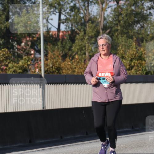 03.10.2025 - Köhlbrandbrückenlauf Luisa Fischer http://msf.ph/oto/8985391 03.10.2025 11:16:33 Position 3 3589 meine-sportfotos.de