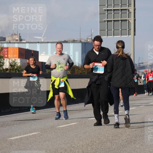 03.10.2025 - Köhlbrandbrückenlauf Luisa Fischer http://msf.ph/oto/8985402 03.10.2025 11:16:41 Position 3  meine-sportfotos.de