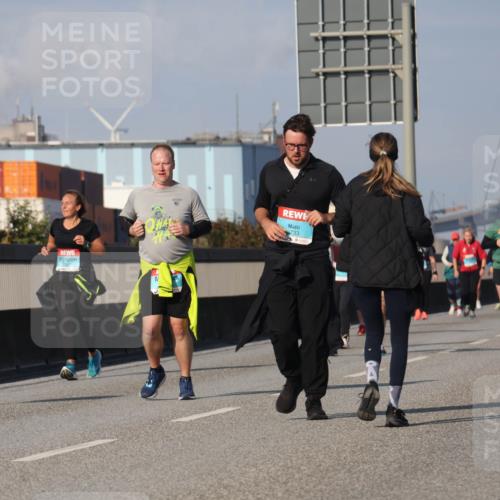 03.10.2025 - Köhlbrandbrückenlauf Luisa Fischer http://msf.ph/oto/8985403 03.10.2025 11:16:41 Position 3 733 meine-sportfotos.de